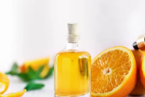 Huile essentielle de zeste d’orange douce